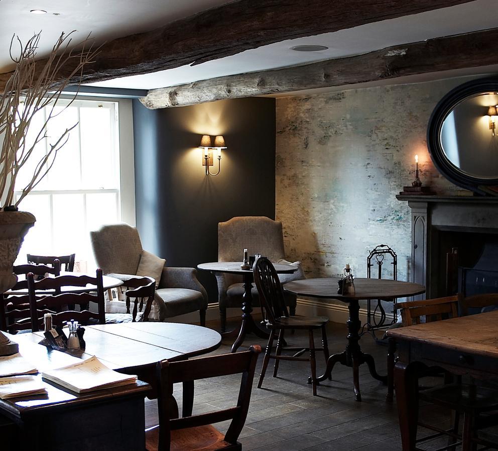 Plough Inn Lupton Exteriér fotografie
