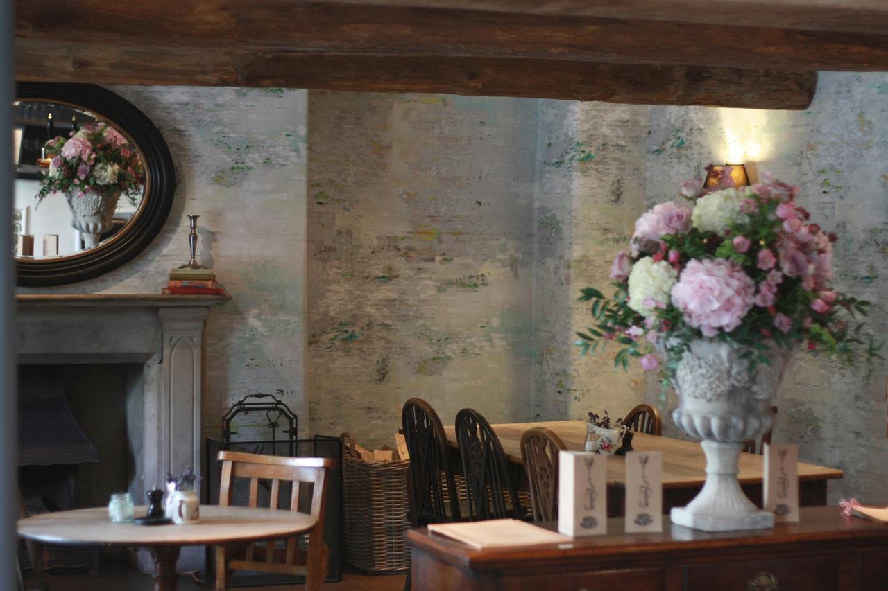 Plough Inn Lupton Exteriér fotografie