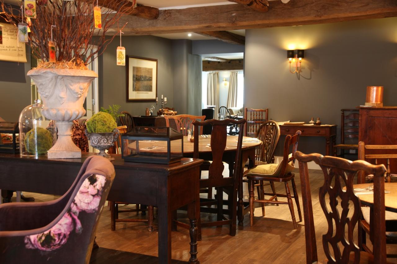 Plough Inn Lupton Exteriér fotografie